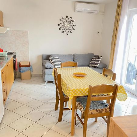 Apartment Nede Трогір Екстер'єр фото